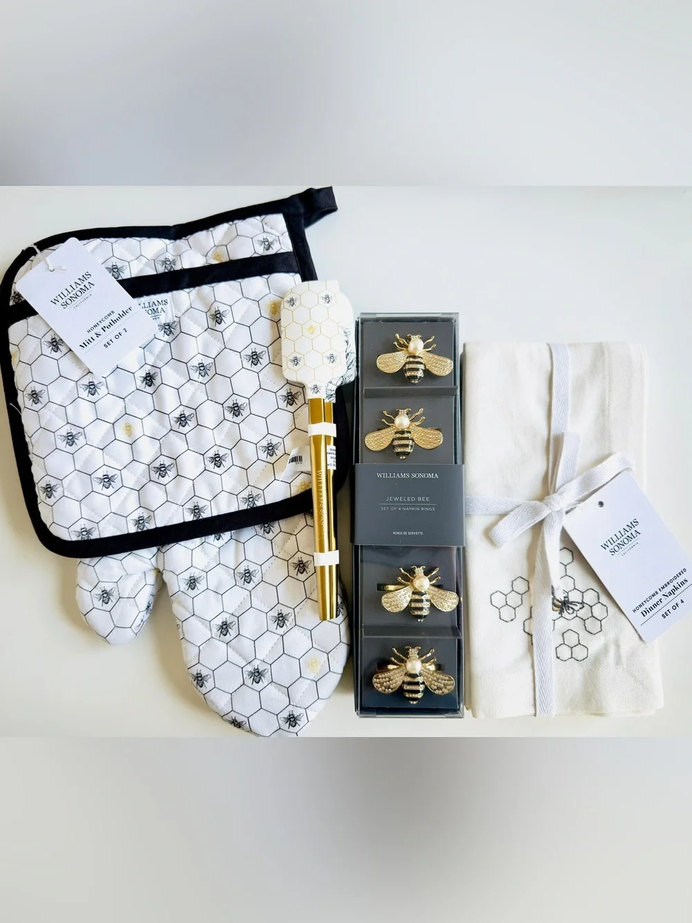 Williams Sonoma Bee Honeycomb 12 Pc Table Napkins Set New With Tags Retail $216